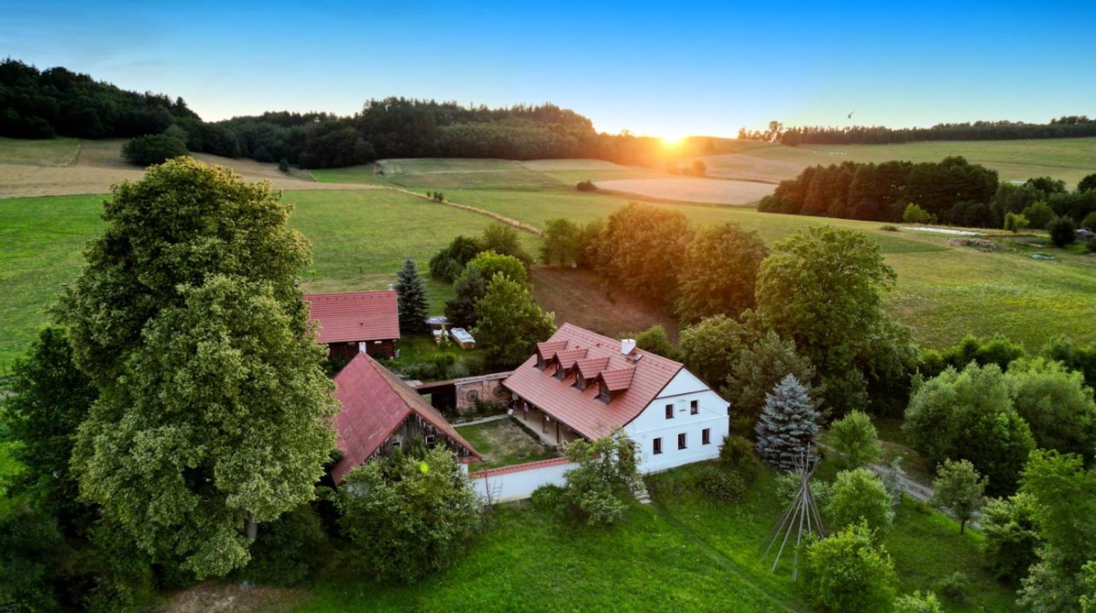 Hotel Yogashrama Traditional Ústí nad Orlicí Exteriér fotografie